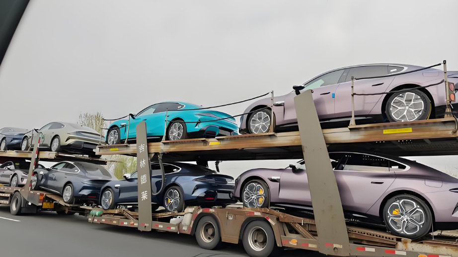 小米汽车霸王条款引争议，付完钱才能验车，“期房”模式复燃？