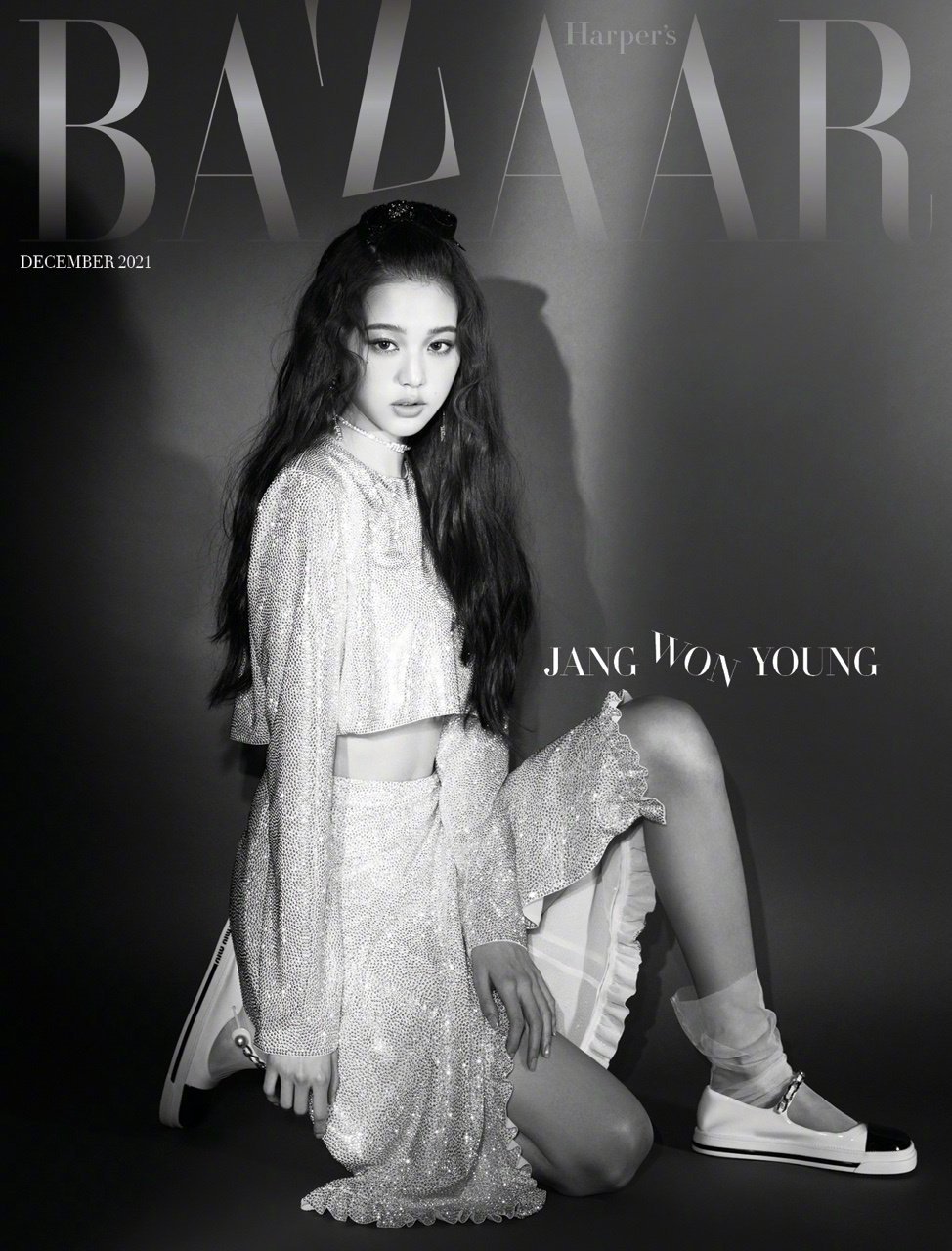张元英xharpersbazaarkorea十二月刊
