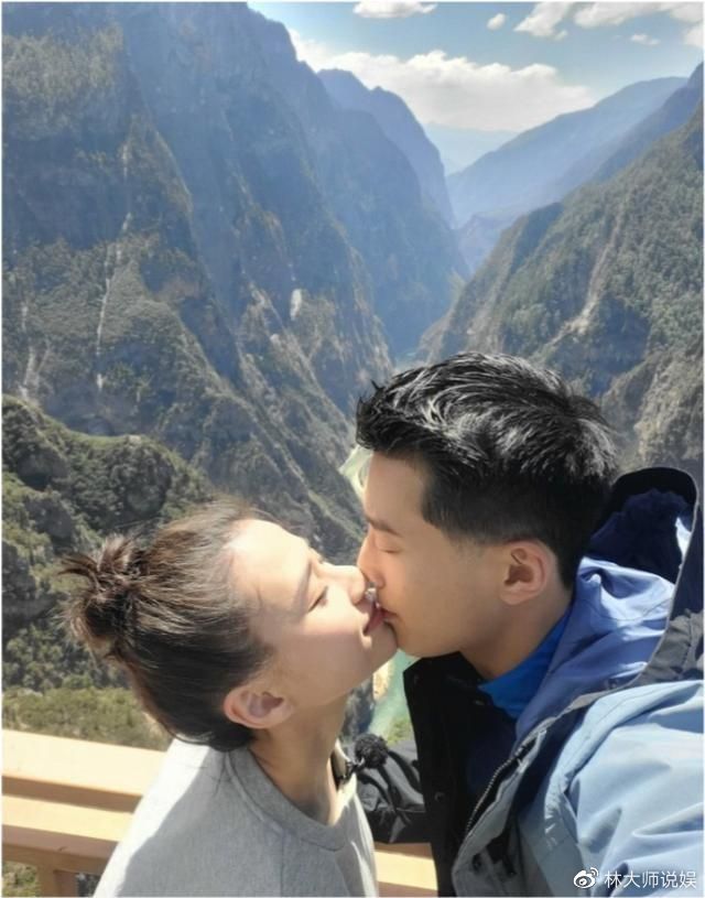 何超莲窦骁婚礼场地曝光:屹立悬崖边占地3600平,120名保镖护航休闲区蓝鸢梦想 - Www.slyday.coM 何超莲窦骁婚礼场地曝光:屹立悬崖边占地3600平,120名保镖护航休闲区蓝鸢梦想 - Www.slyday.coM