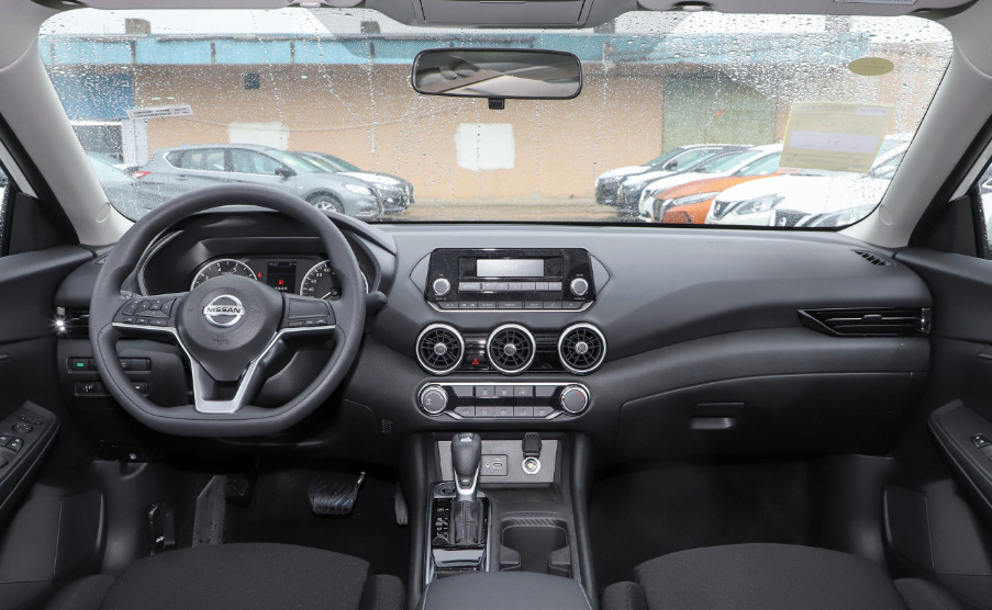 合资紧凑型轿车大比拼:雪佛兰科鲁泽VS日产轩逸谁更强?