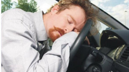 每次保养都剩一点机油，能带走下次再用吗？