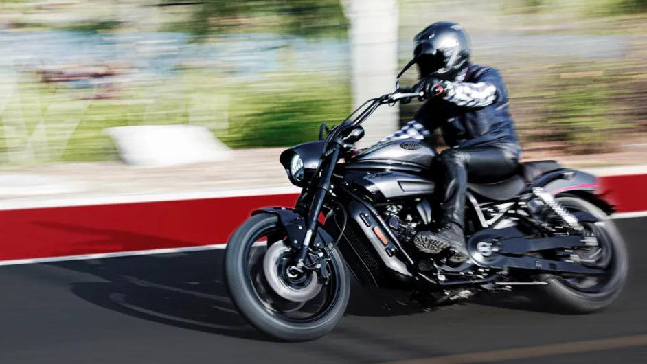 轻骑大韩V型双缸GV650实车解析，比老款质感提升