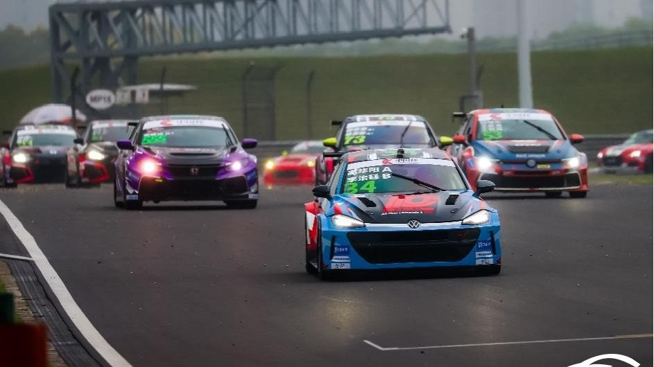 首发即夺冠！全新凌渡L GTS赛车助力上汽大众333车队夺得CTCC上海嘉定