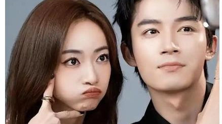 35岁吴谨言产后三个月惊艳复出！手臂肌肉线条分明，吃小饼干好可爱