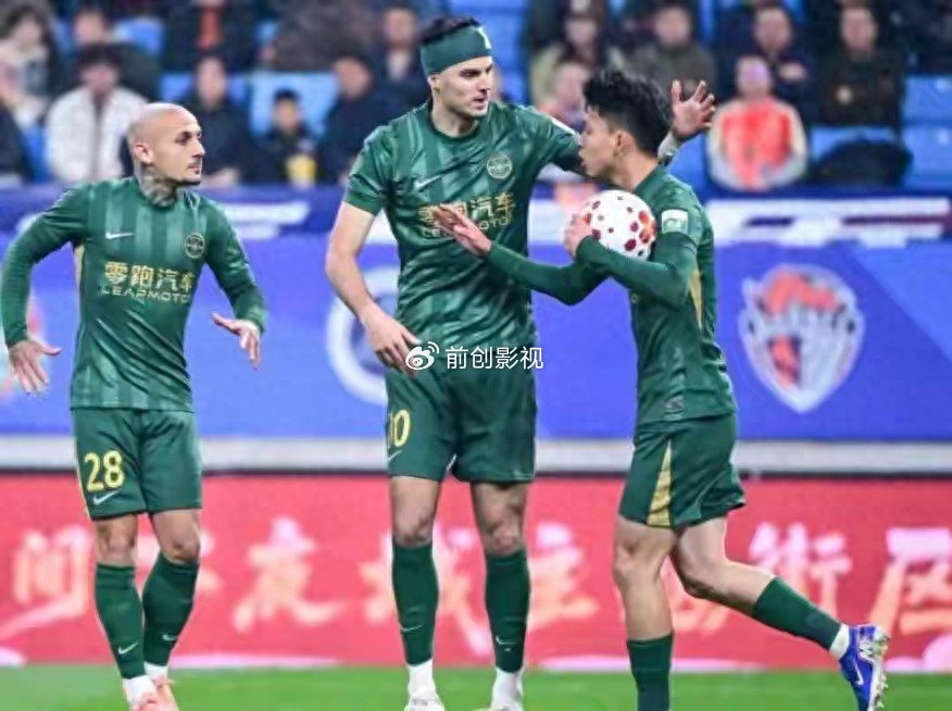 王钰栋拒访风波：天才少年该不该有“球星脾气”？