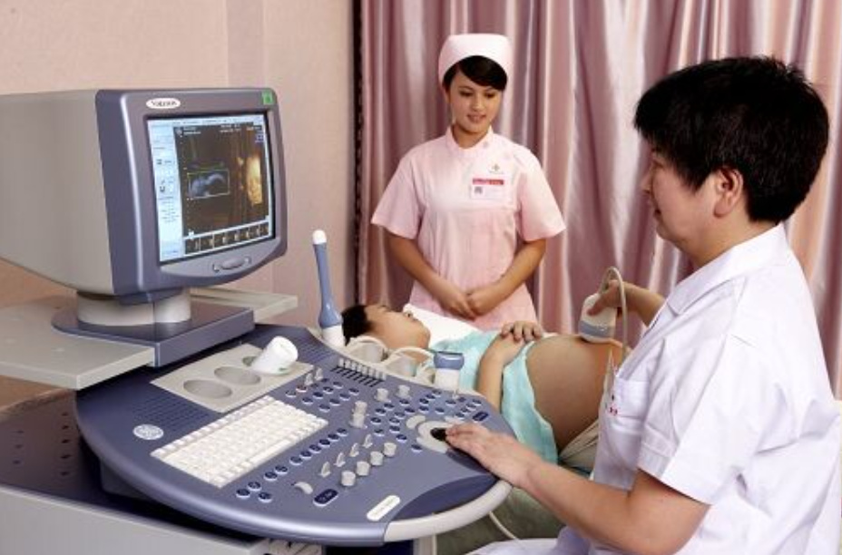 怀孕时妈妈要做10次常规产检，有4次产检，爸爸再忙也要陪同休闲区蓝鸢梦想 - Www.slyday.coM