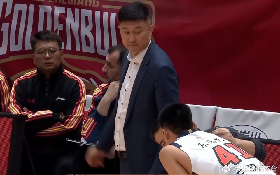 18岁未来之星！王洪泽CBA生涯第二战8分4板3助 球迷点评超同期任骏飞