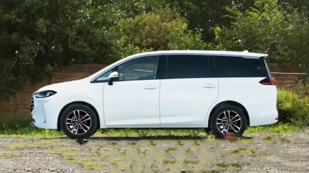 奇瑞强势进军MPV 三款车型分别对标奥德赛 GL8  GL6