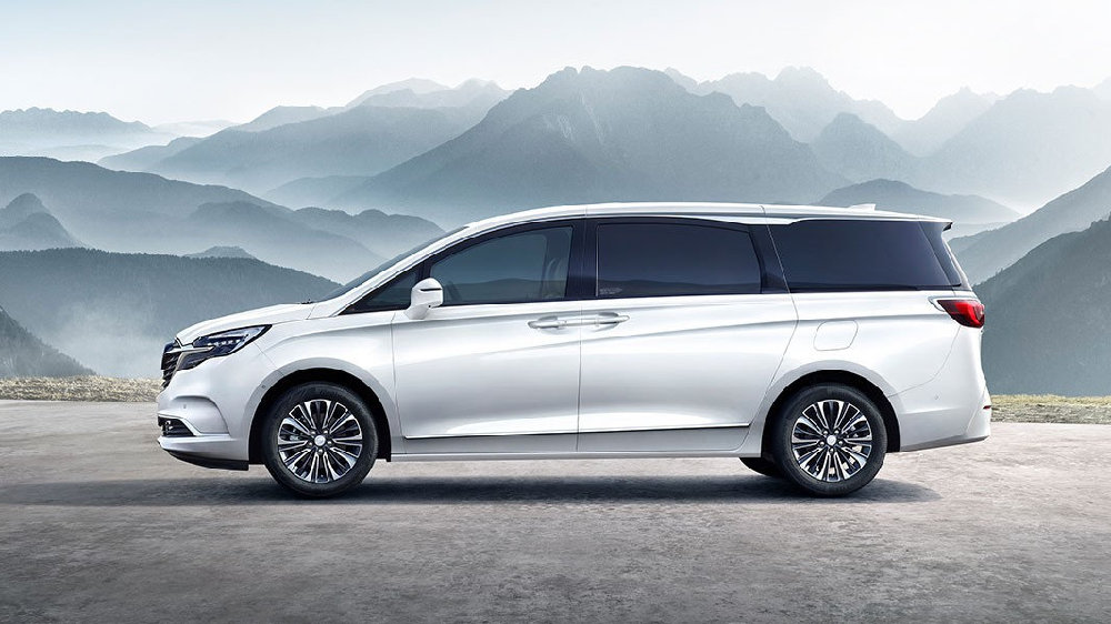 三孩政策开放，一台什么样的车才能装得下？