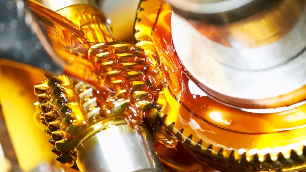 里程较低车子可以不更换机油吗？几分钟了解机油保养