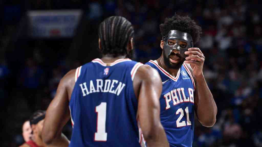 哈登穿绿衫亮相波士顿主场 新战术体系下他能否重获MVP荣光