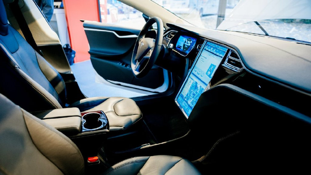 特斯拉降价，国产车遭殃！