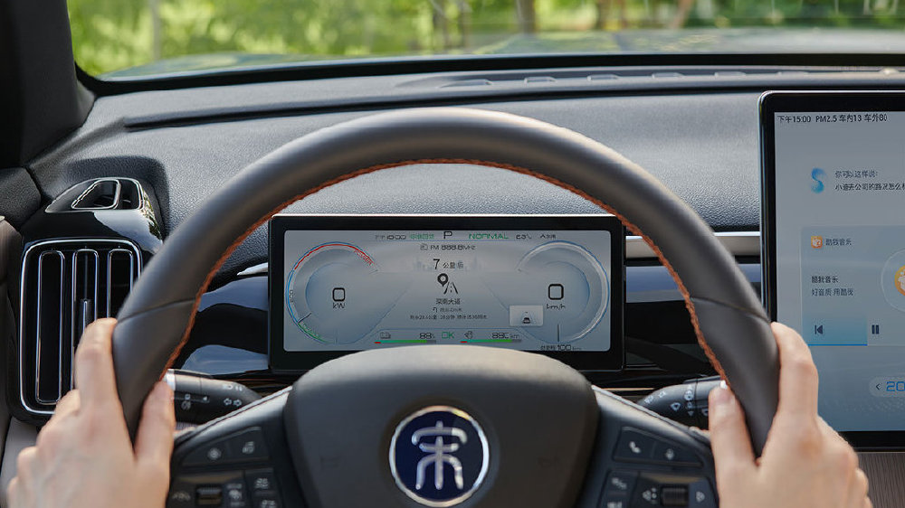 油箱争议背后，折射出车企间在技术创新上的差距