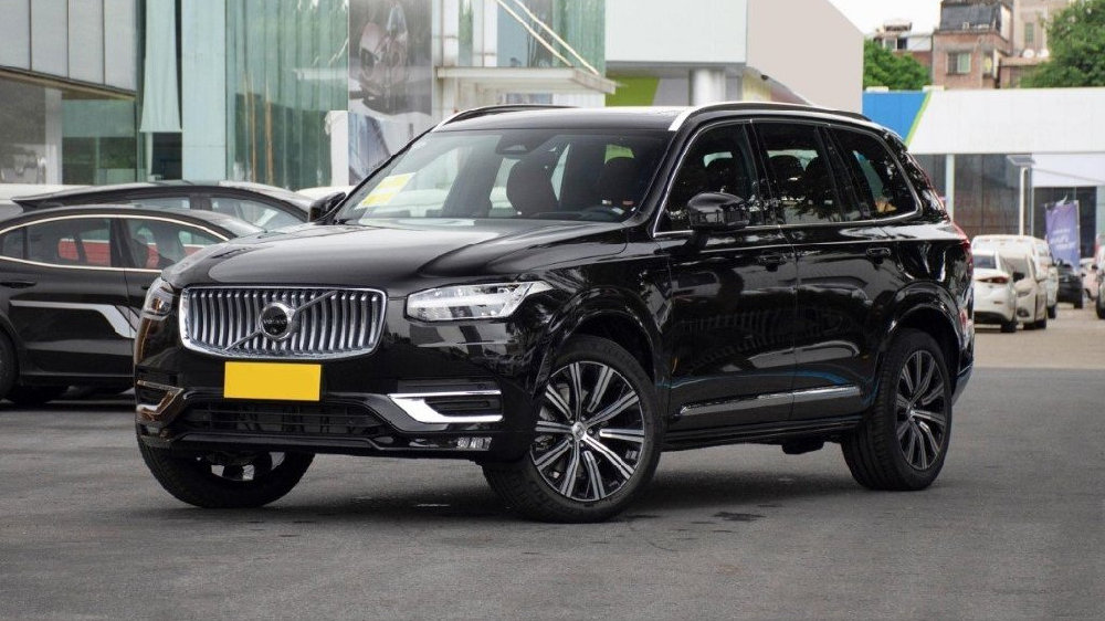 实拍沃尔沃XC90，优惠可达15万，标配2.0T+48V，还是纯进口