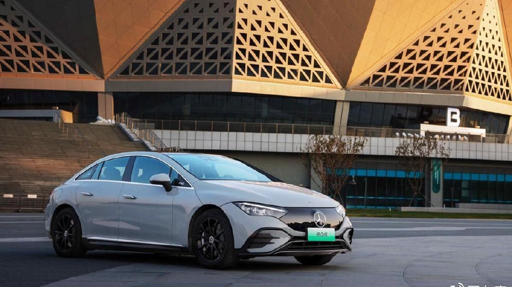 圆你的豪车梦，除了宝马i3，这几款打“骨折”的豪车值得一看