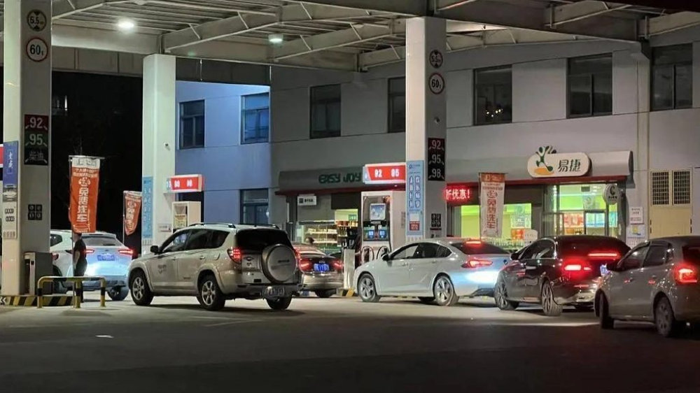 春运堵路不遭罪，油车、电车、混动车谁更靠谱？