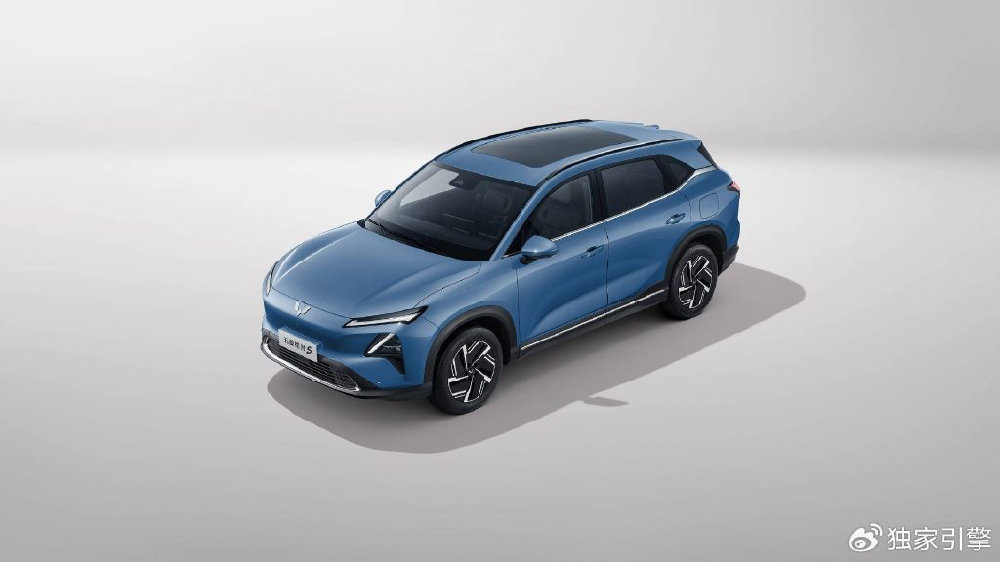 五菱星光S对比银河星舰7 EM-i，谁才是十万级家用插混SUV首选？