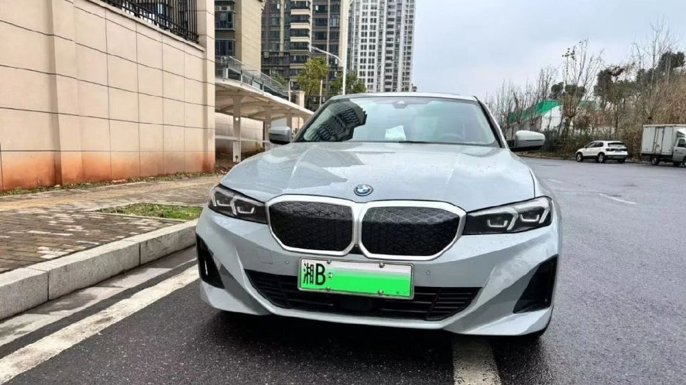 车主：宝马3系置换纯电动i3，与3系相比，i3最大的优点是…