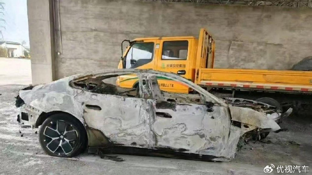 开智驾如何保命：事故中活下来的4个生存法则