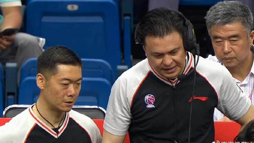 深夜11点半！CBA开出罚单，山西广东4人被处罚 广东球迷很不满意