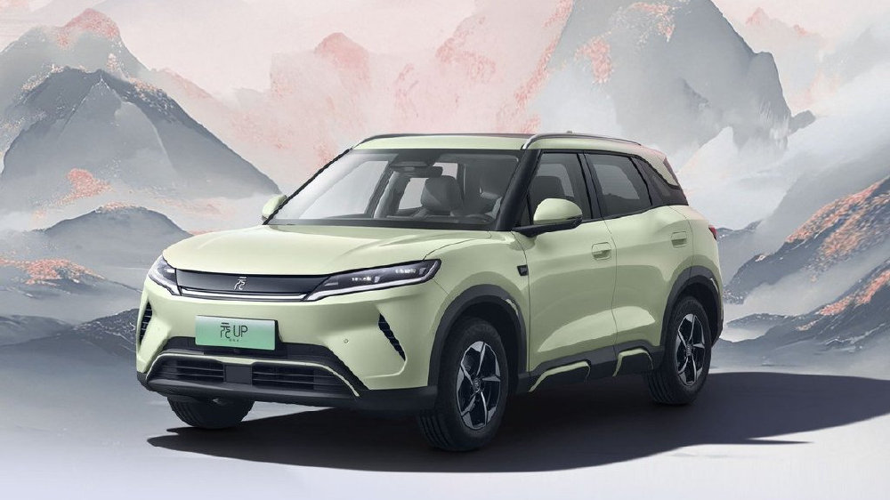 预算9万入手纯电智驾小型SUV 纳米06与比亚迪元UP怎么选？