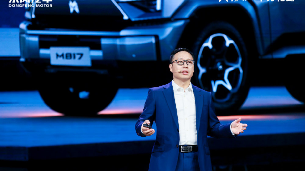 全球首款的全栈华为乾崑智能越野SUV终于登场了！乾崑智驾、鸿蒙座舱