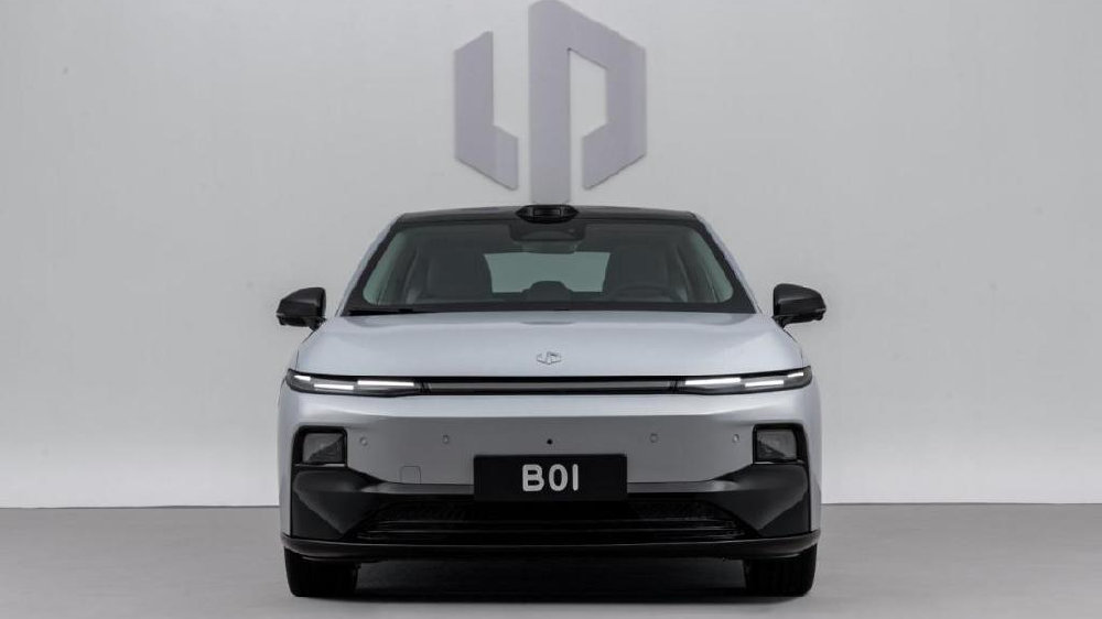 手握10万+，要续航、更要智能，零跑B01和小鹏MONA M03，选谁？