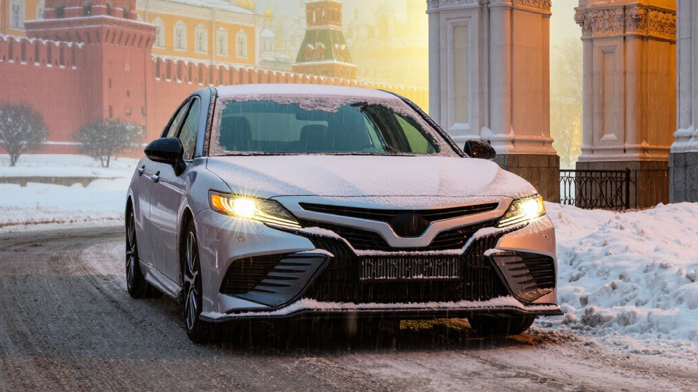 丰田凯美瑞双擎烧机油原因