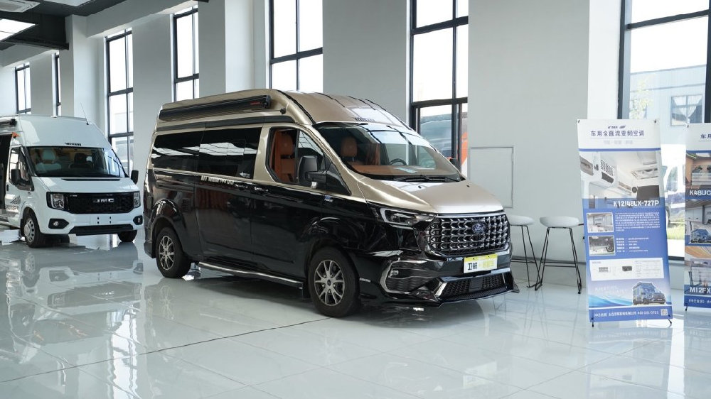 商务小房车越来越受欢迎，能商务旅居代步，双拼色颜值在线