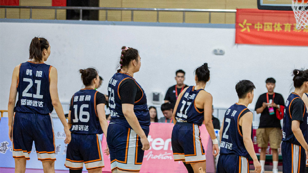 轰22+4！中国女篮24岁2米01中锋再闪耀：女版奥尼尔落选集训留憾