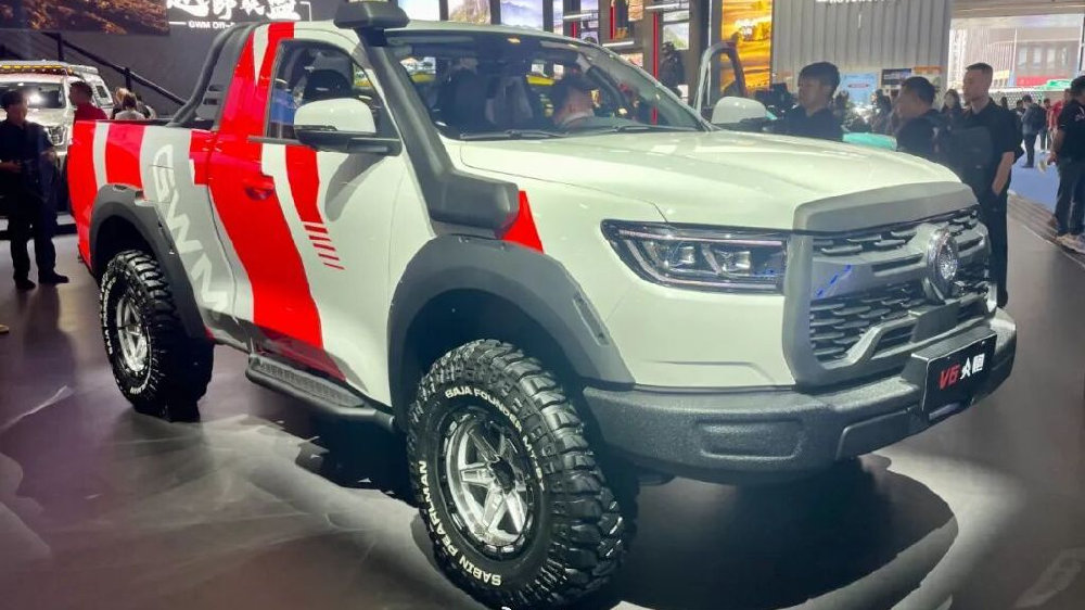 何为“赛级皮卡”？实拍长城炮V6火炮：设计粗犷，内里实用