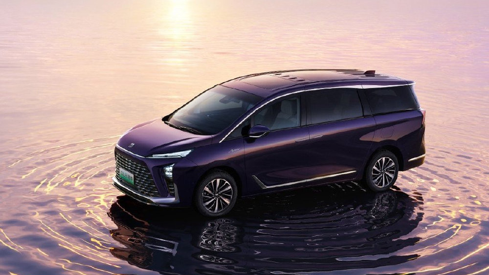 30万级豪华新能源MPV对决 腾势D9和别克GL8陆尊 谁更值得买？