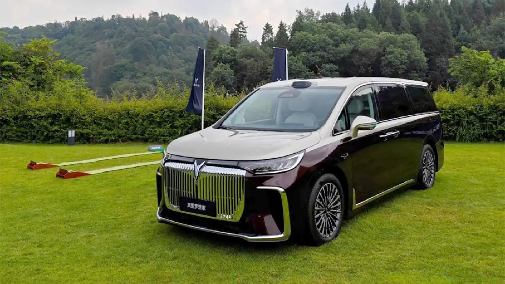 都带满血华为，3款新MPV来了，埃尔法的好日子结束了？