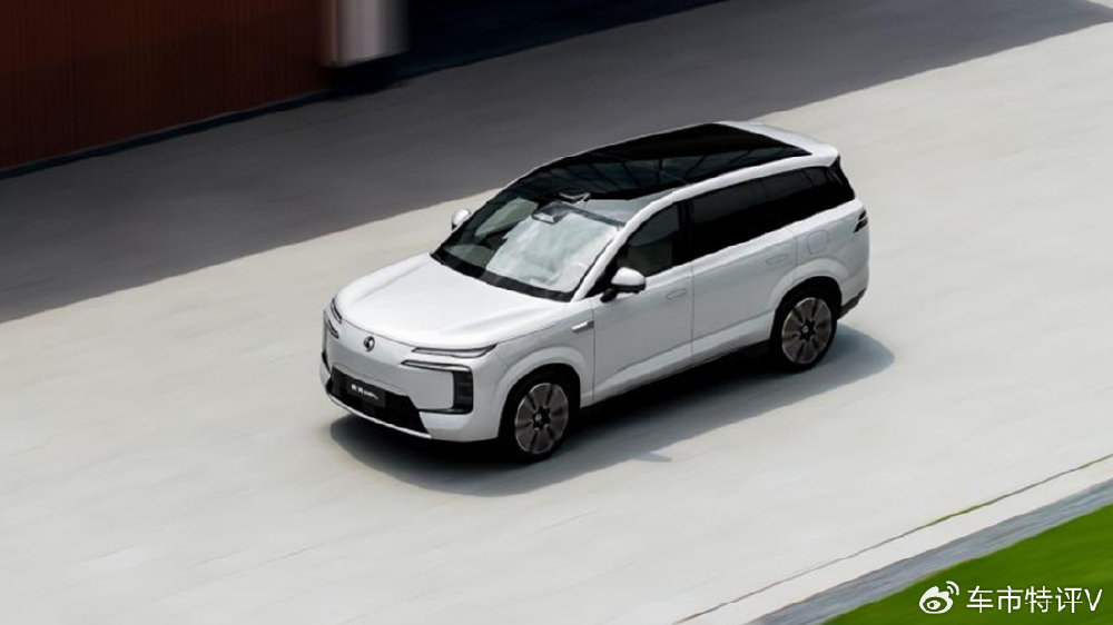 腾势N8L开启预售31.98万起，全系标配易三方、云辇-A+路面预瞄2.0