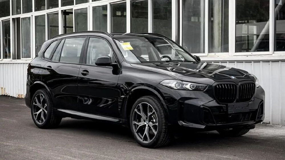 全系曜夜套装！2026款宝马X5到店交付！