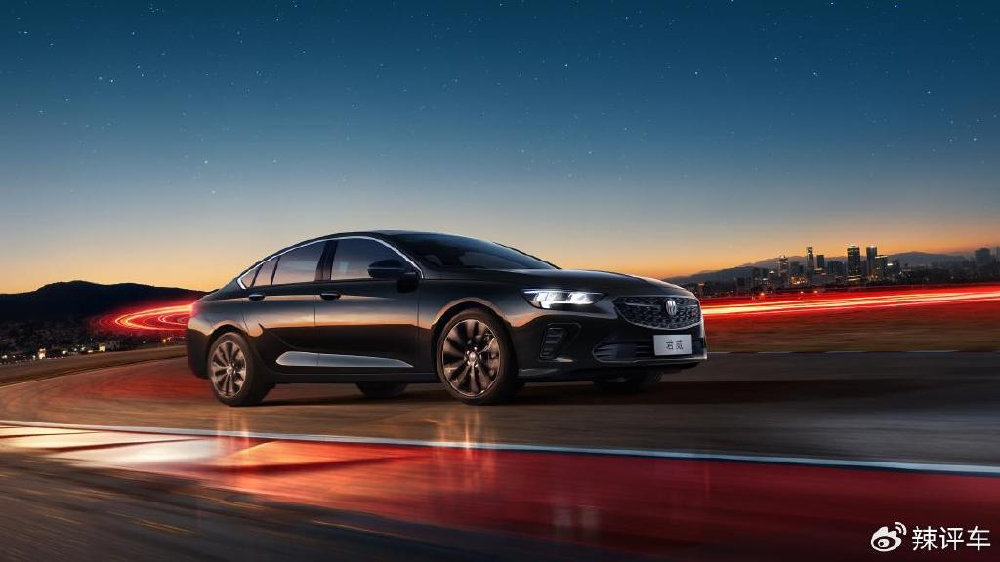 别克君威推出全新曜黑竞速套件 “最美君威”热血回归