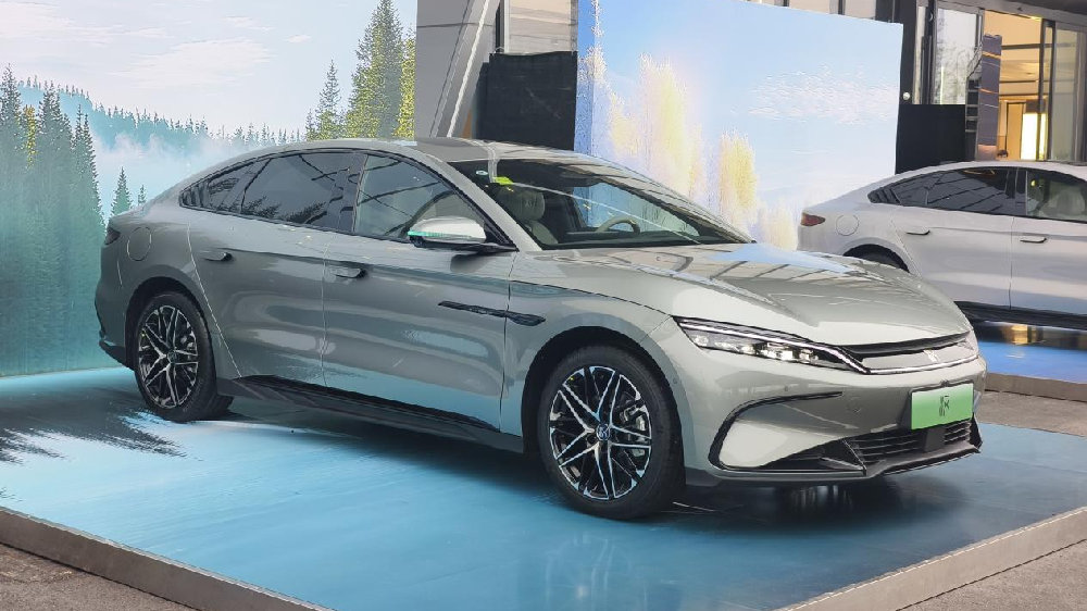 长续航低能耗更安全，比亚迪汉长续航版登场，15.98万起战力非凡