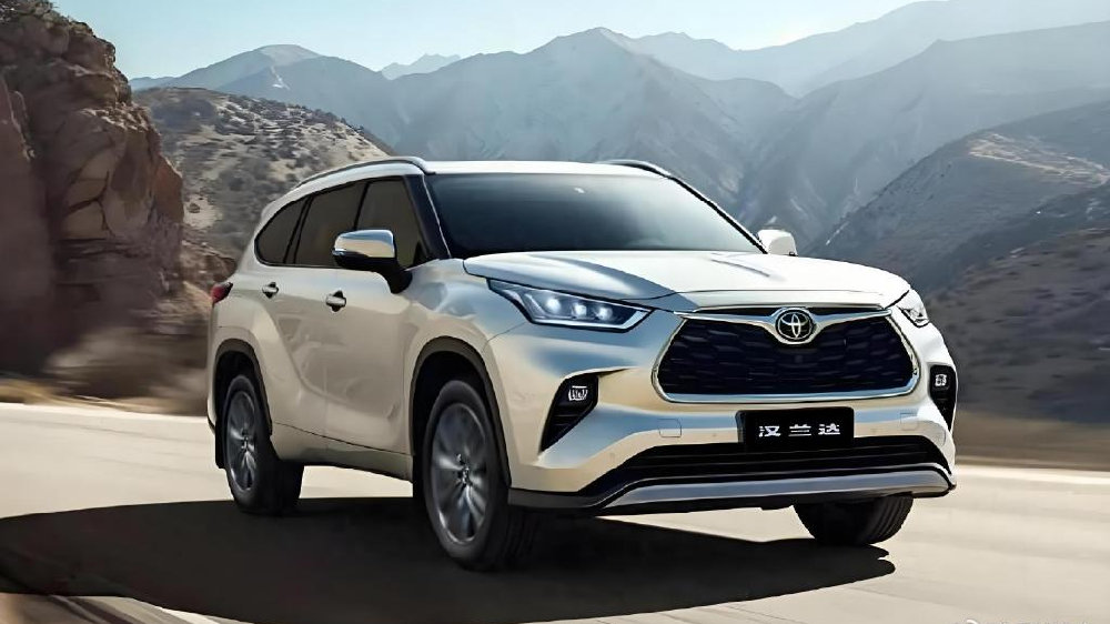 家用车还是以座位多，空间大为主，这两款车，上坡有劲油耗不高