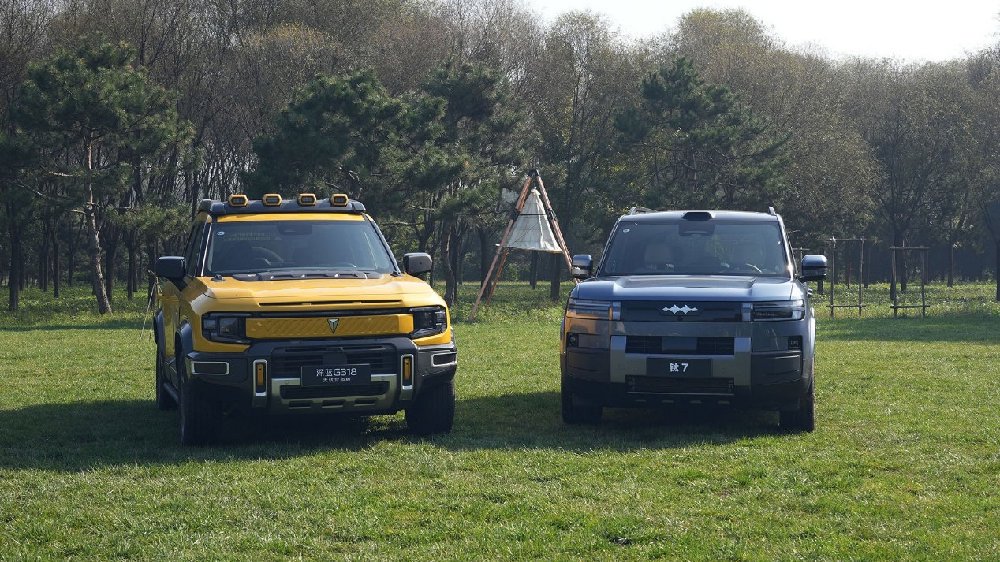 深蓝G318 方程豹钛7多维度简评 “城野双修”用车刚需请进