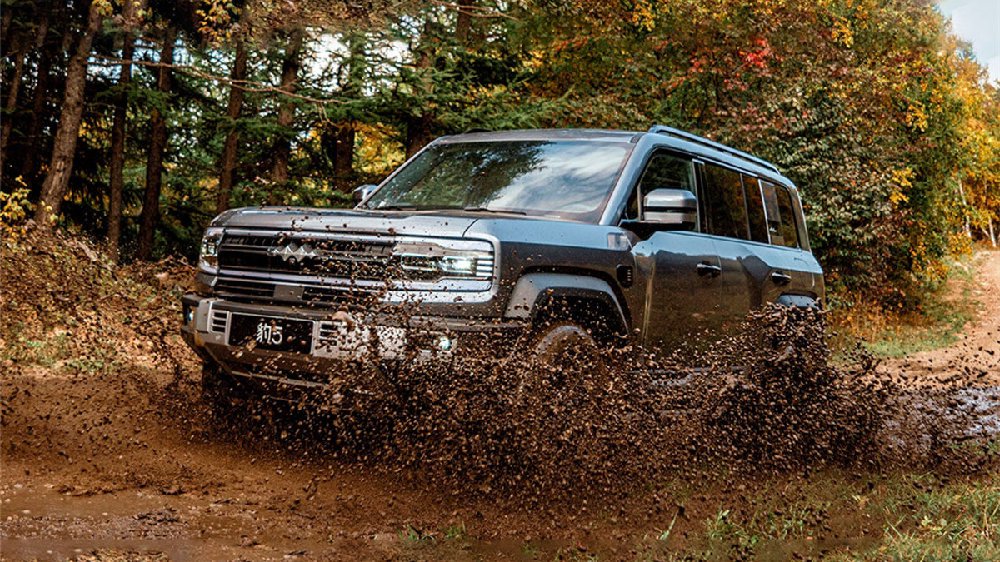 带电越野从小众走向主流，契机在于方程豹豹5的热销？