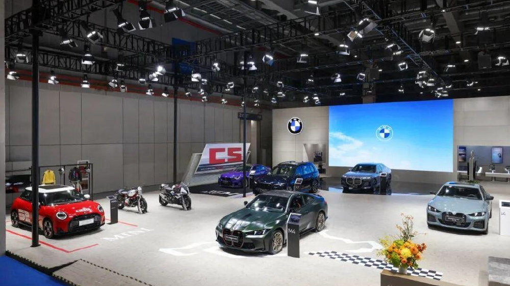 进博“全勤生”，以开放合作迈向智能出行“新世代”​​