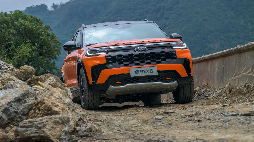 从昆仑山脉到城市高架全维征服，探险者昆仑穿越版正式登场！