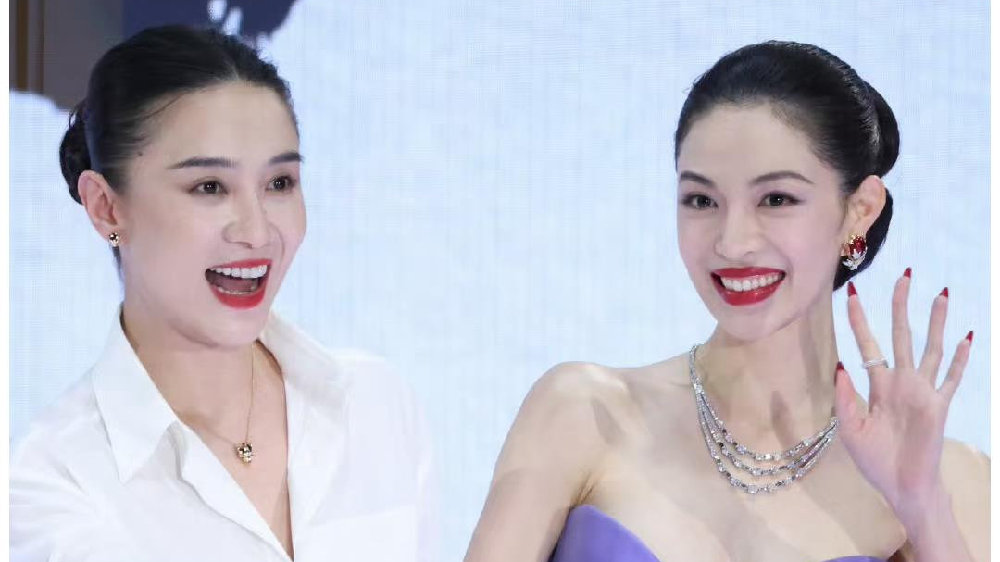 知名狗仔曝影后和资源咖小花是戏精！借戏打对方泄愤，表里不一