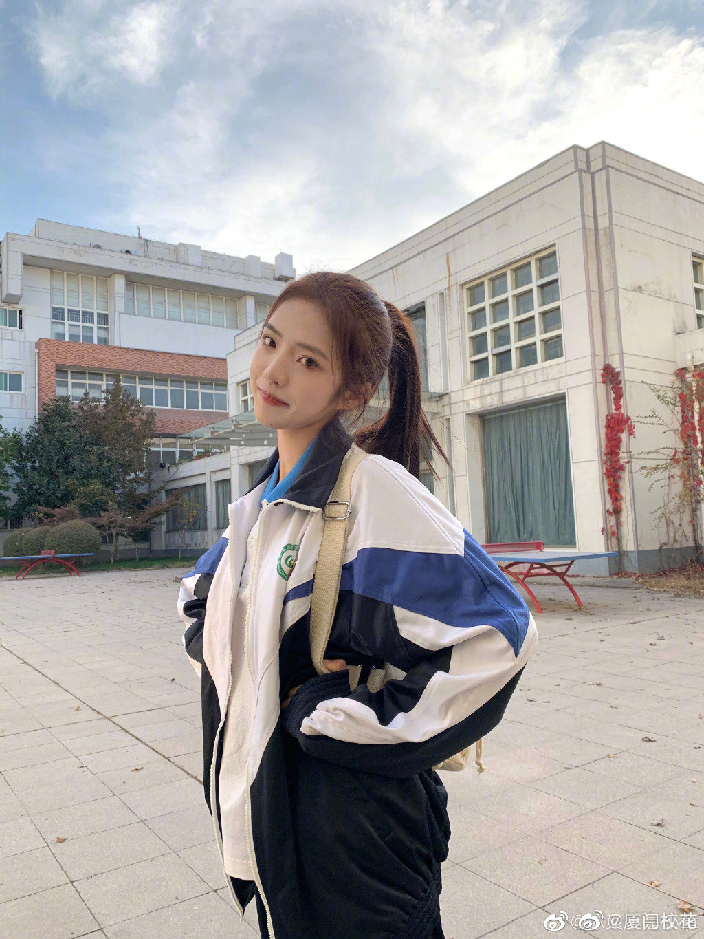 她叫章梓馨,播音专业在读,00年,身高168cm,很有