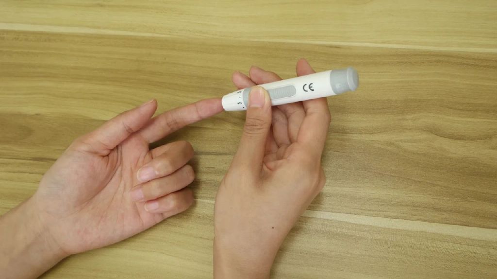 成都助孕联系方式(二甲双胍怎么服用更好?有哪些疗效呢?会有哪些副作用?你知道吗)