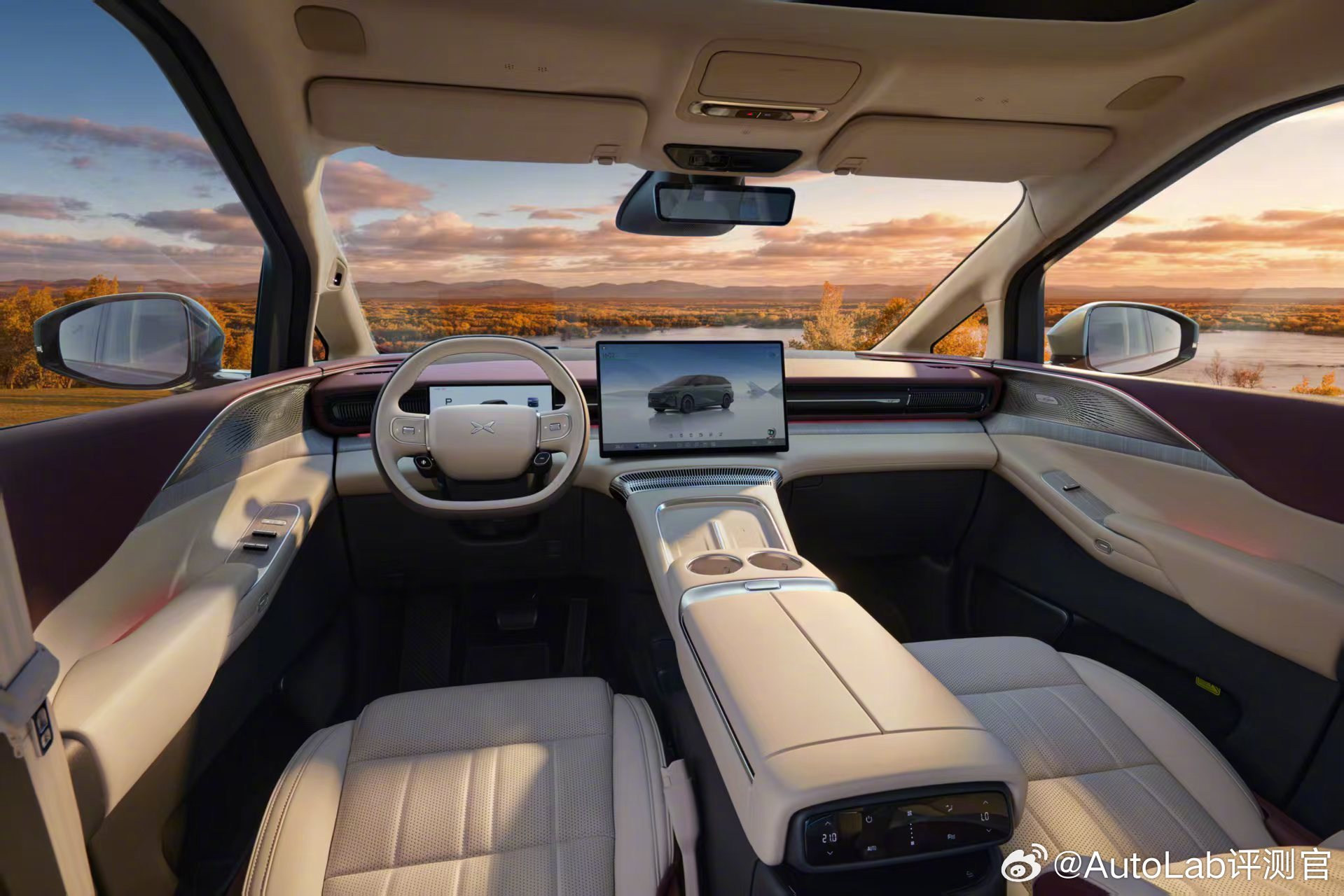 小鹏X9增程版内饰升级亮相