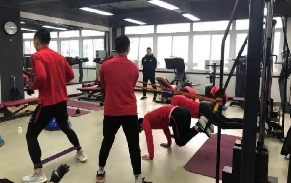 节流成首选!中超大部分球队放弃海外拉练模式,国内集训成主流2 节流成首选!中超大部分球队放弃海外拉练模式,国内集训成主流