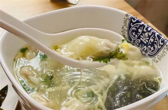 吃遍大连-街巷中不起眼的各式小吃是填饱肚子的基本选择b体育(图3)