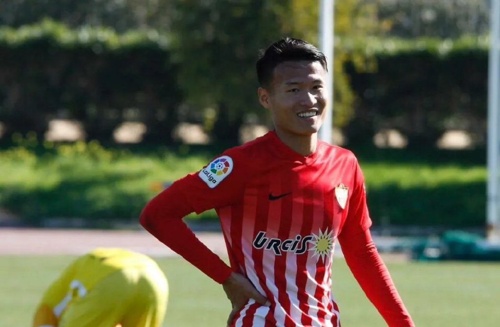 替补上场攻入2球!中国C罗冉冉升起?还是谢晖会调教!休闲区蓝鸢梦想 - Www.slyday.coM 替补上场攻入2球!中国C罗冉冉升起?还是谢晖会调教!休闲区蓝鸢梦想 - Www.slyday.coM