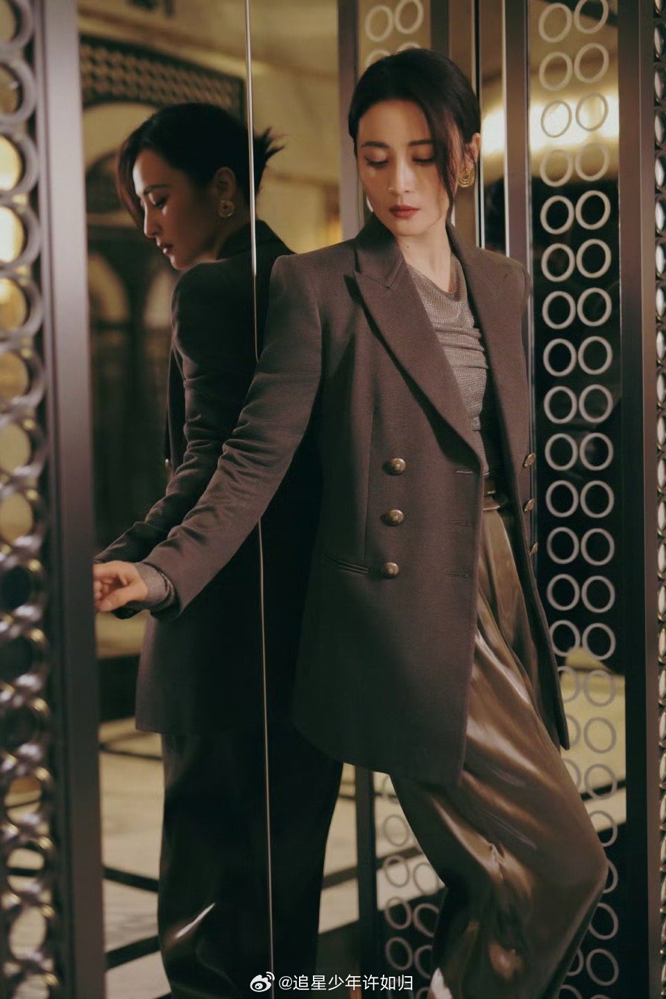 蒋勤勤骨相优越气场强大